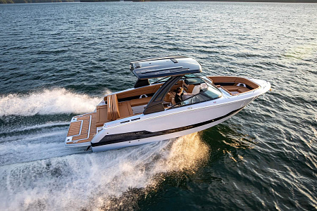 Катер Chaparral SSX 8
